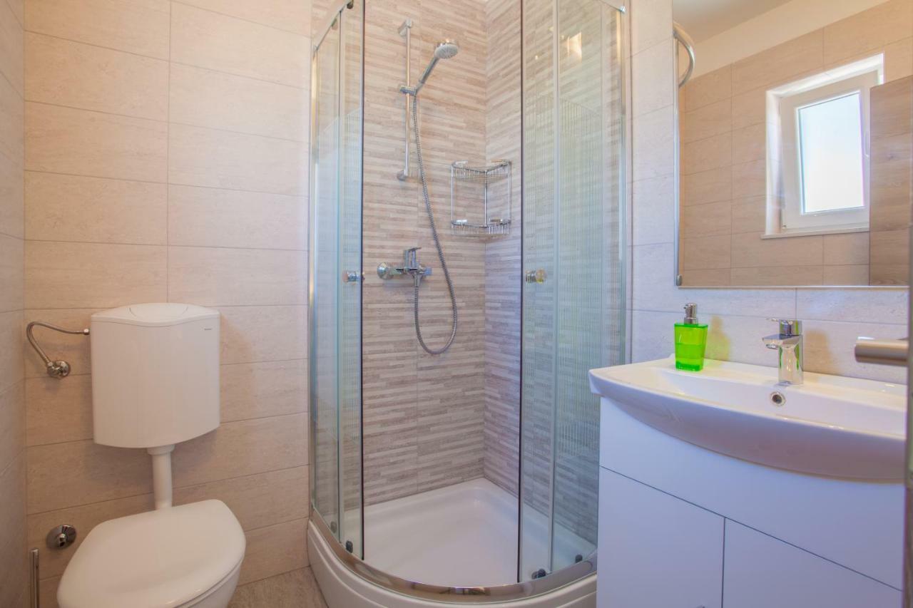 Room Elelina Cres Kültér fotó