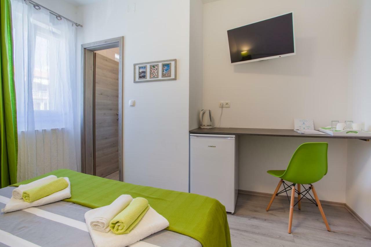 Room Elelina Cres Kültér fotó